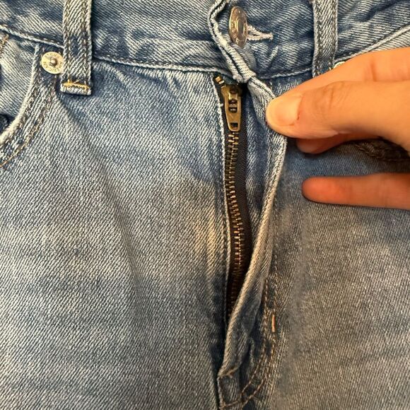 American Eagle Light Blue Distressed Women's Mom Jeans Size 2 - Picture 5 of 8